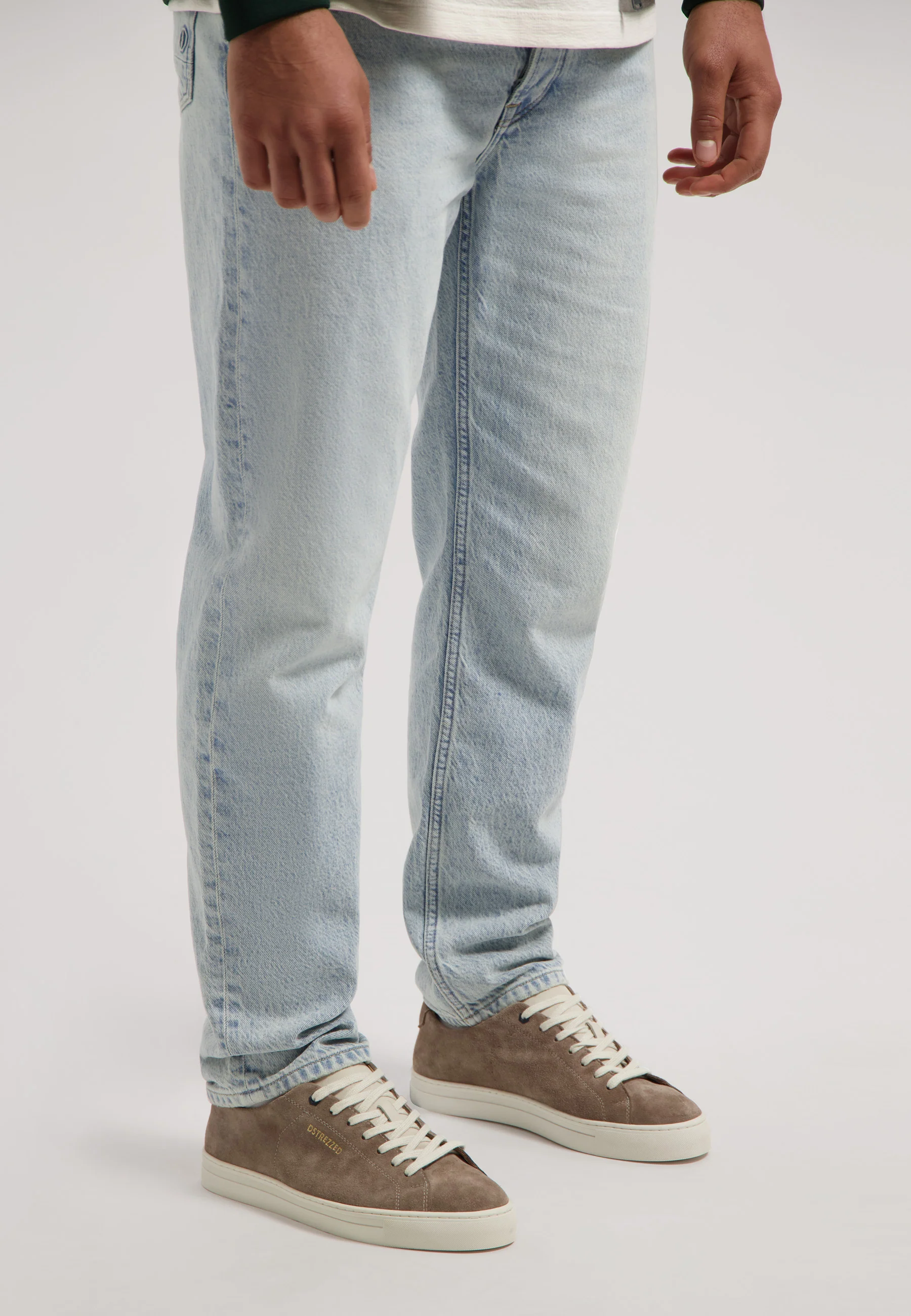 Basic Sneaker - Image 11