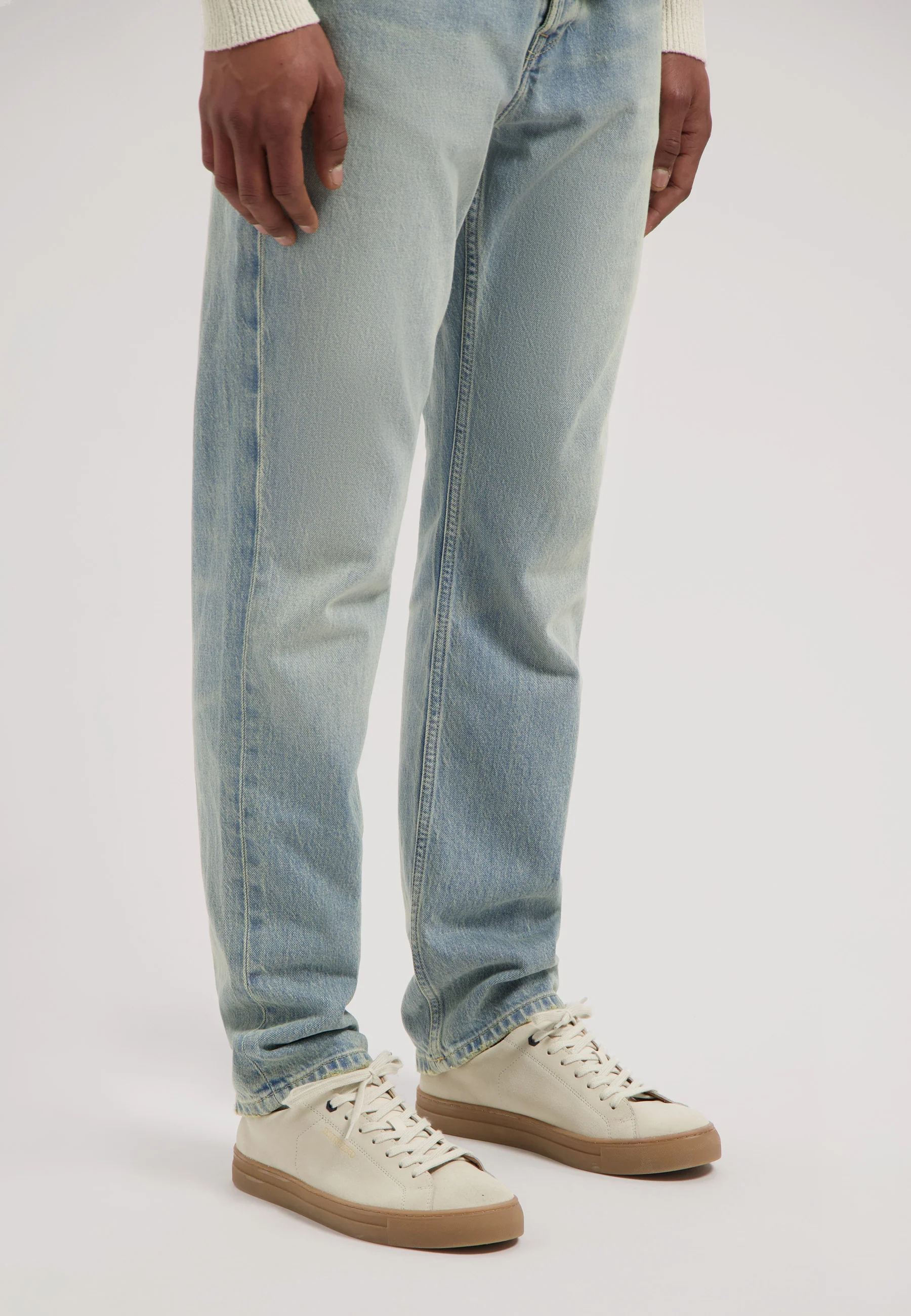 Basic Sneaker - Image 4