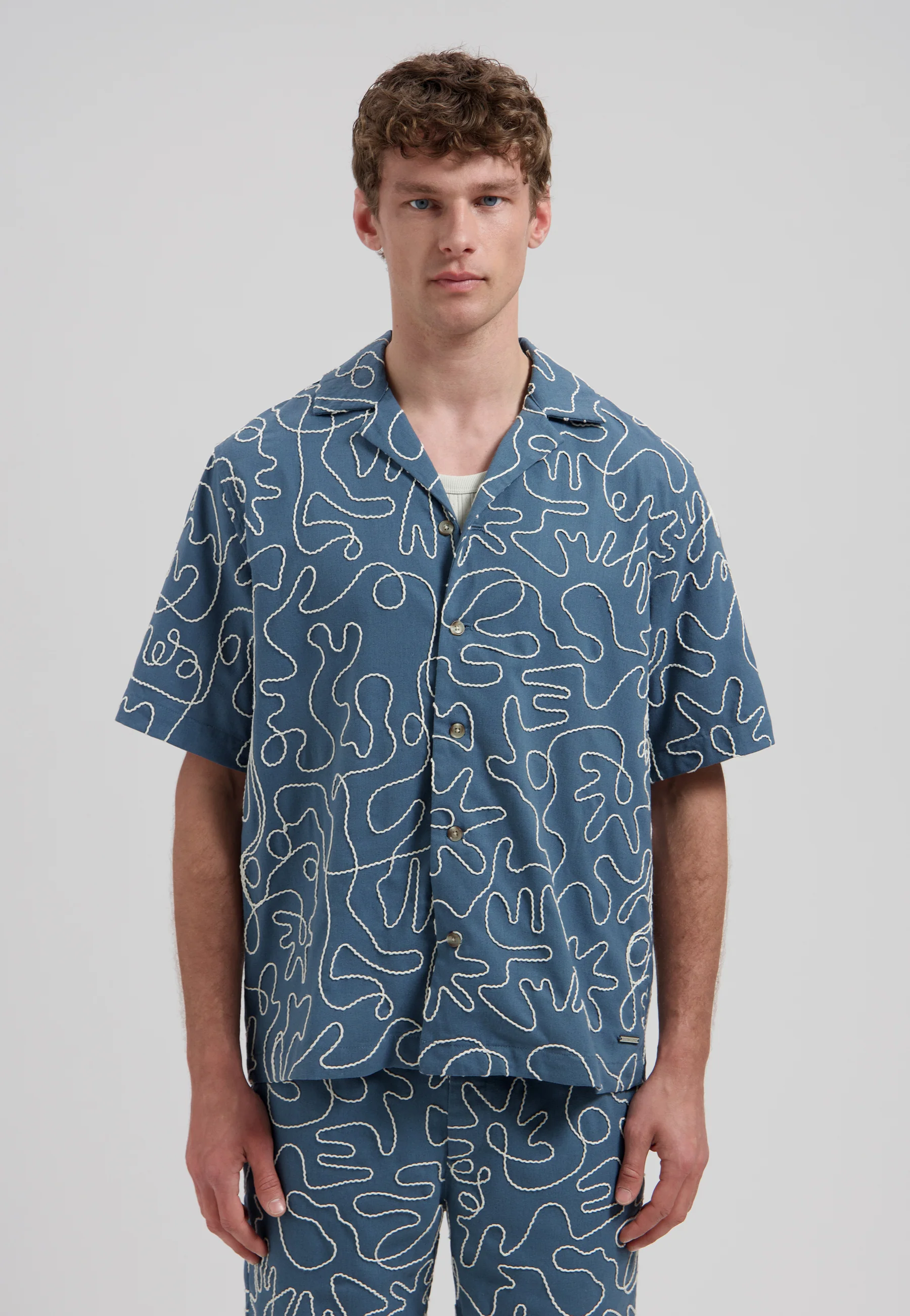 Leo Resort Shirt - Image 5