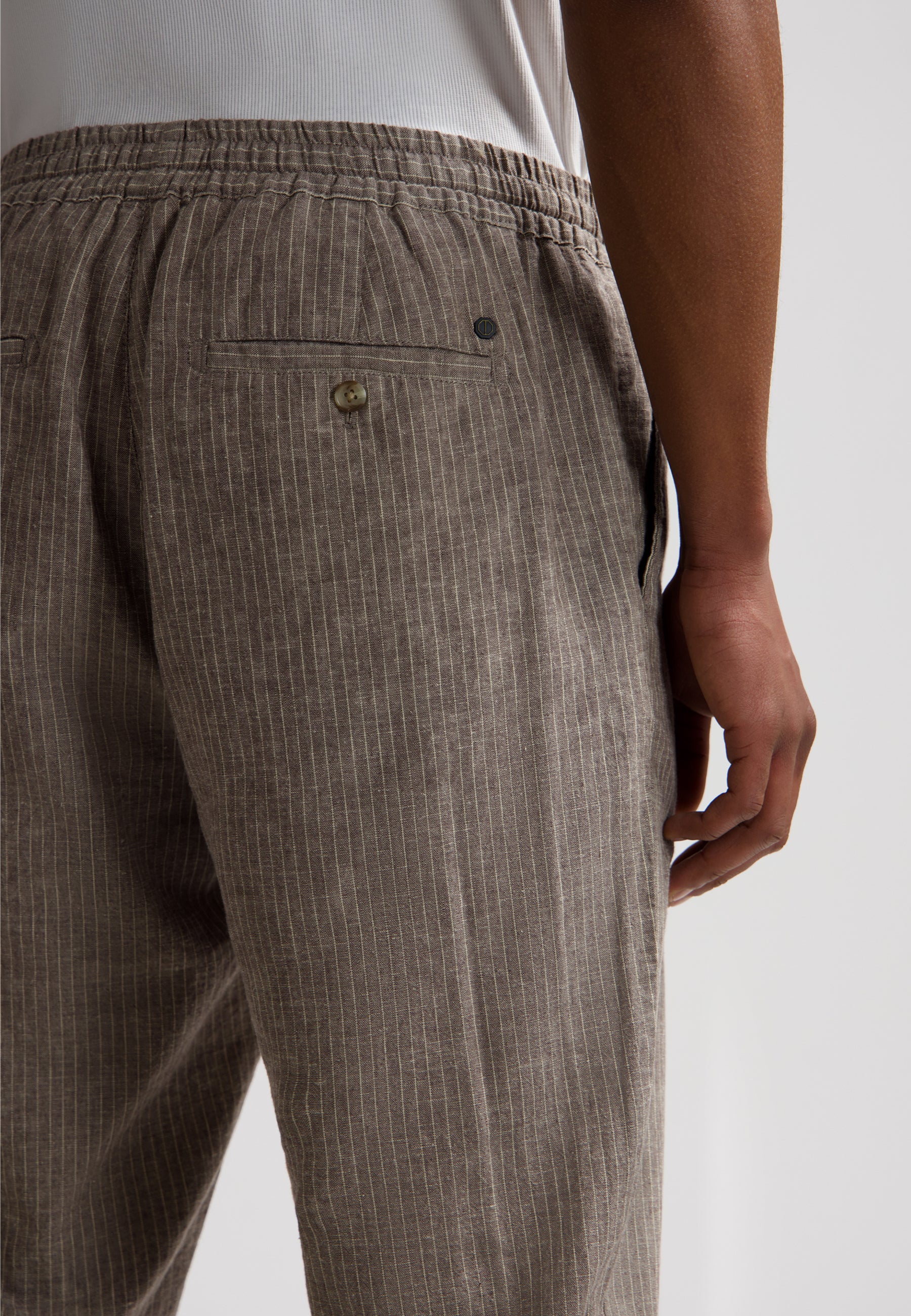 Logan Easy Pinstripe - Image 3